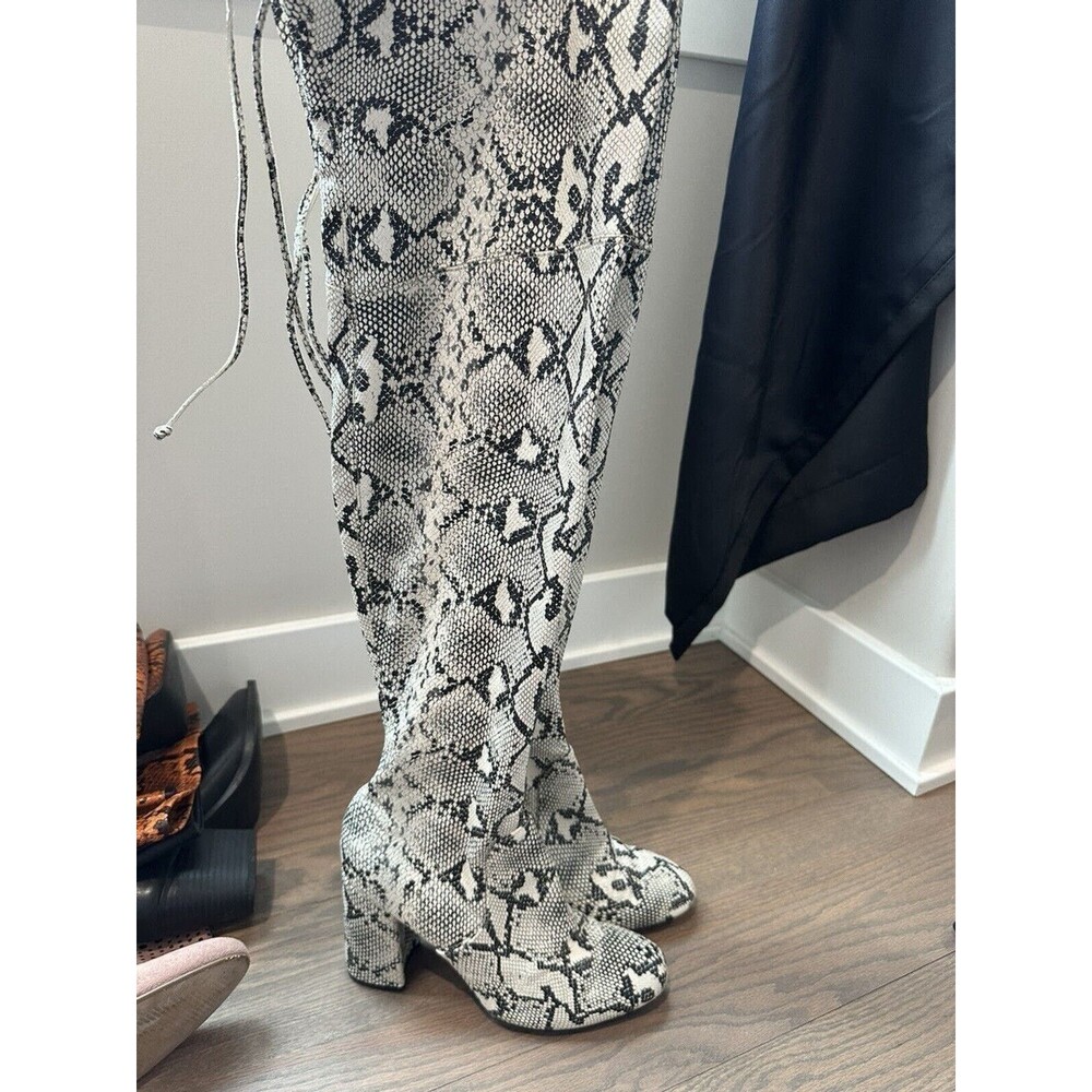 Y2K Snake Skin Knee High Chunky Heel Boots Festival GoGo Style Size 7.5 Bratz